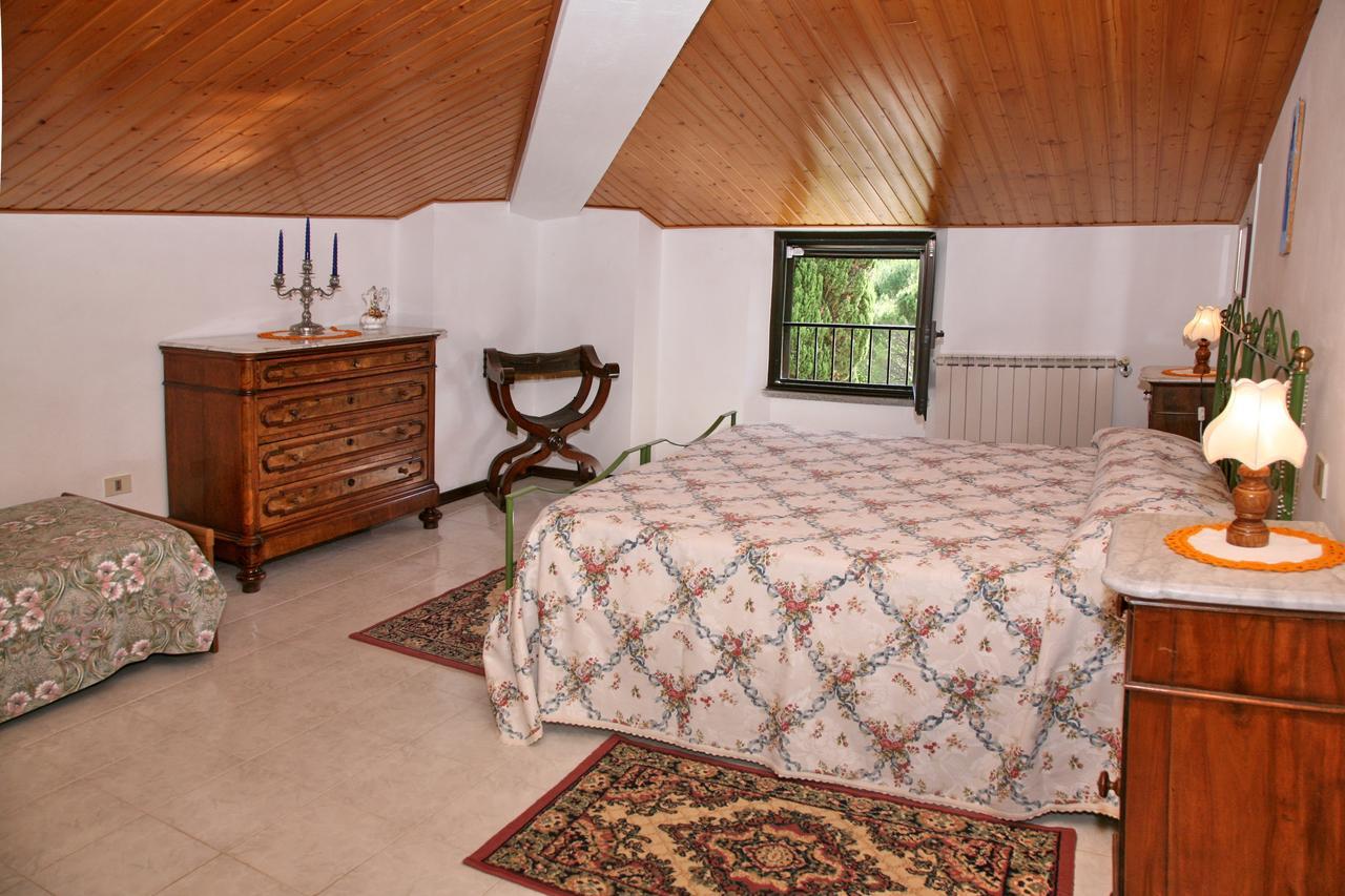 Agriturismo Villa Mozart Nel Verde Gubbio Buitenkant foto