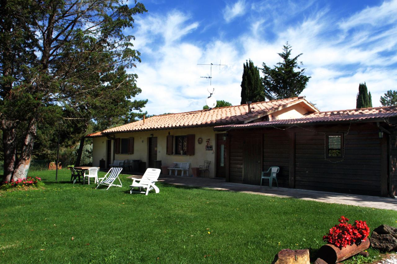 Agriturismo Villa Mozart Nel Verde Gubbio Buitenkant foto