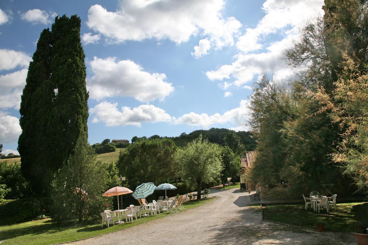 Agriturismo Villa Mozart Nel Verde Gubbio Buitenkant foto
