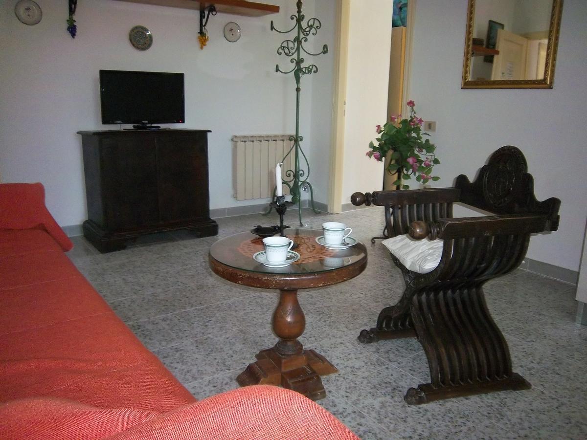 Agriturismo Villa Mozart Nel Verde Gubbio Buitenkant foto