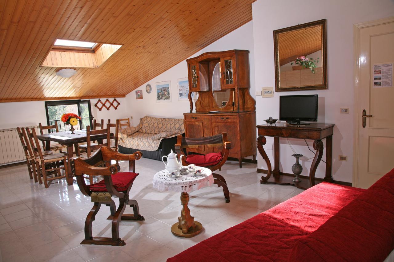 Agriturismo Villa Mozart Nel Verde Gubbio Buitenkant foto