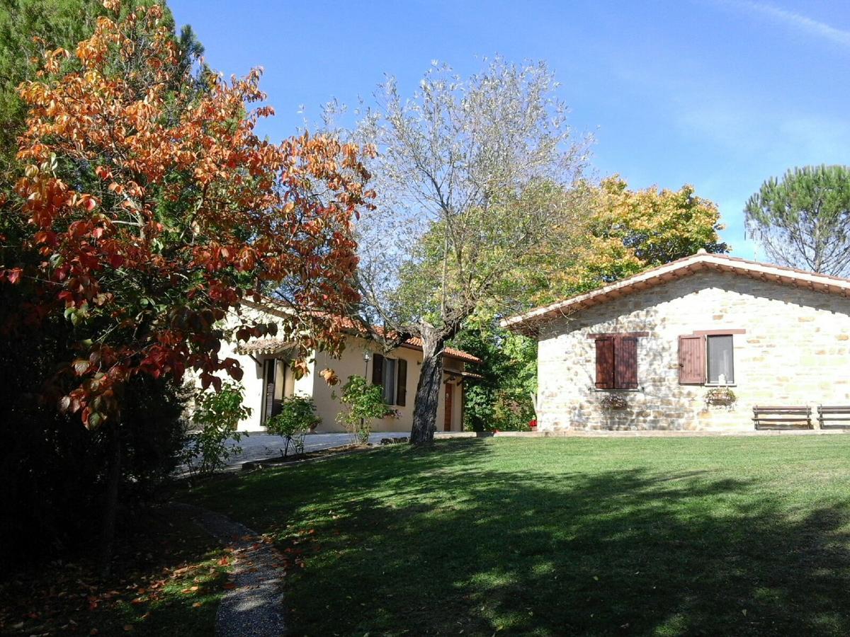 Agriturismo Villa Mozart Nel Verde Gubbio Buitenkant foto