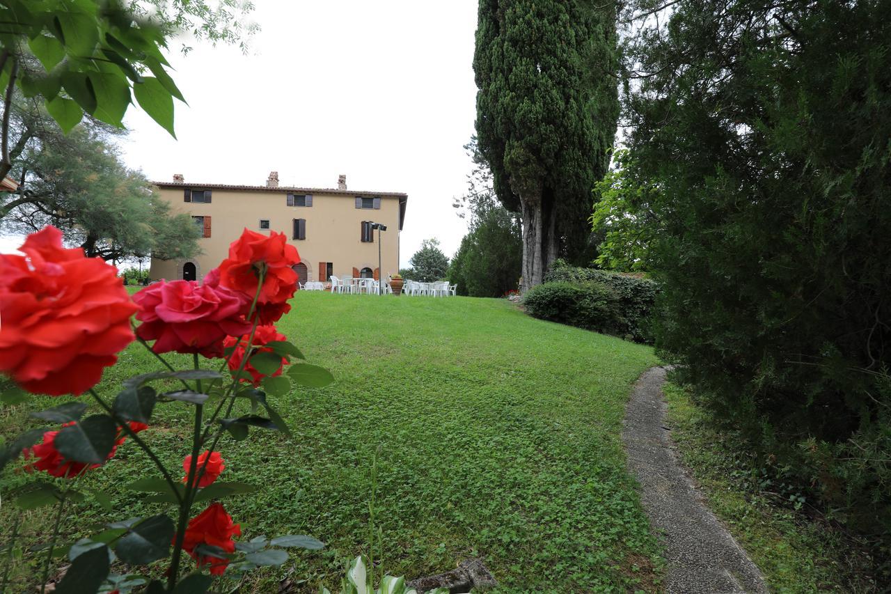 Agriturismo Villa Mozart Nel Verde Gubbio Buitenkant foto