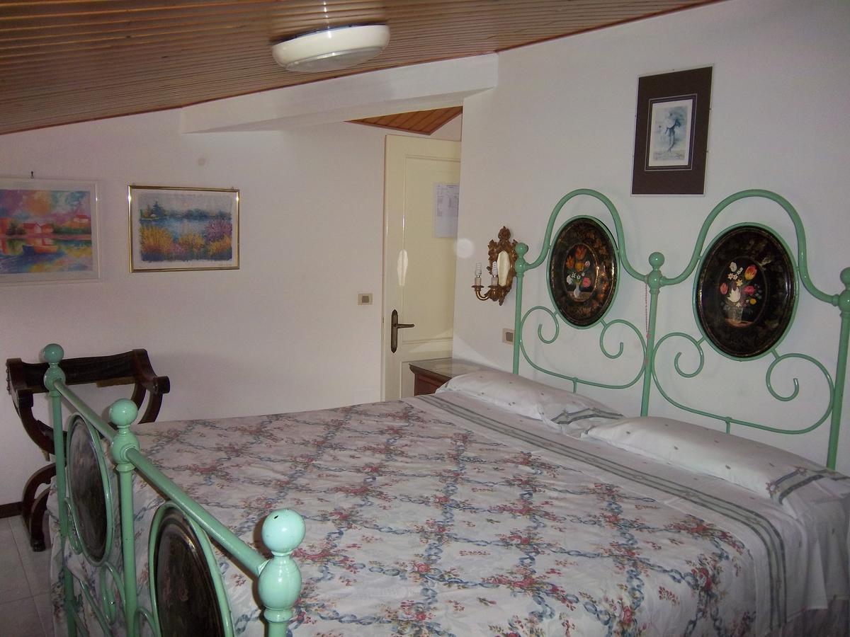 Agriturismo Villa Mozart Nel Verde Gubbio Buitenkant foto