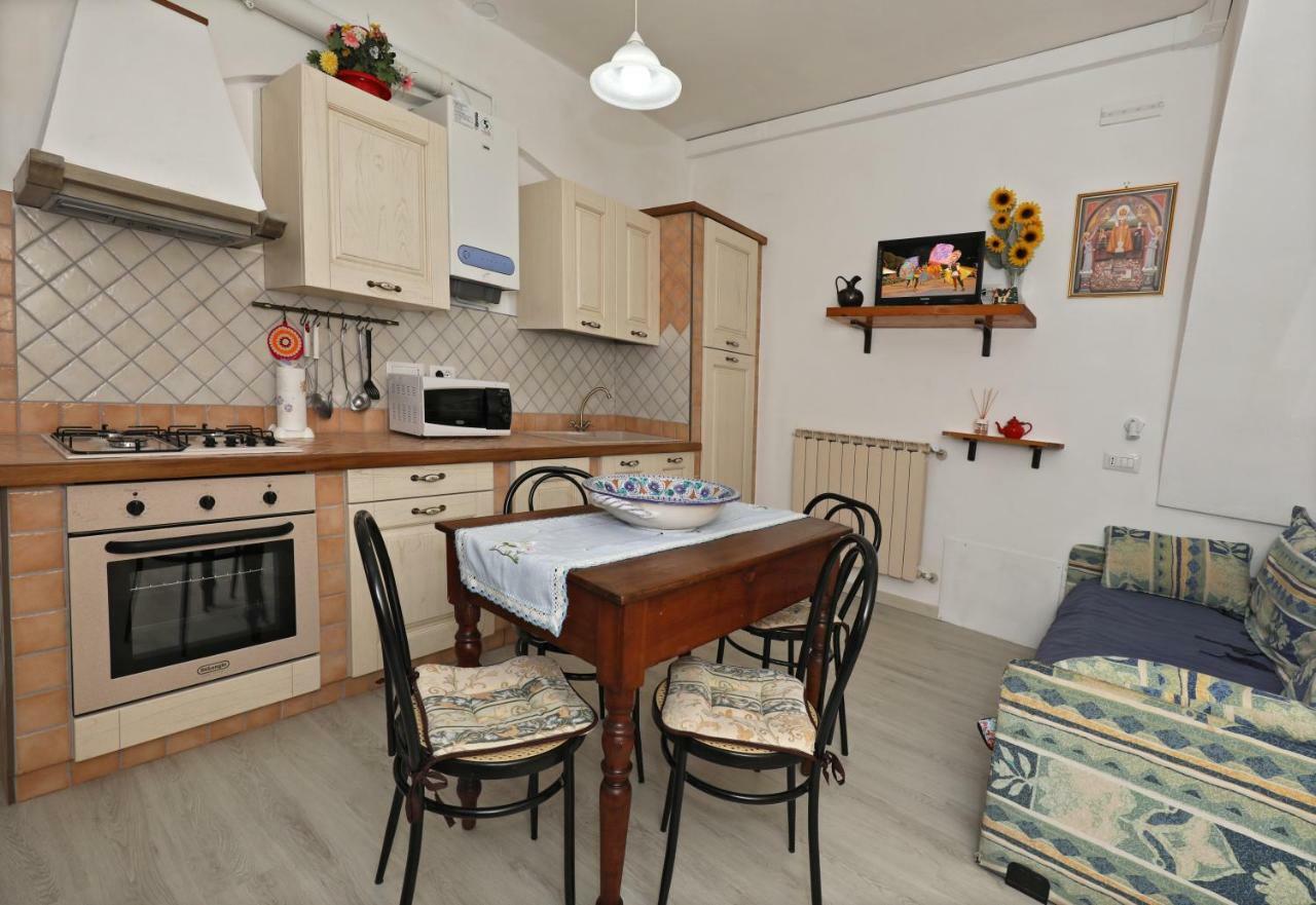 Agriturismo Villa Mozart Nel Verde Gubbio Buitenkant foto
