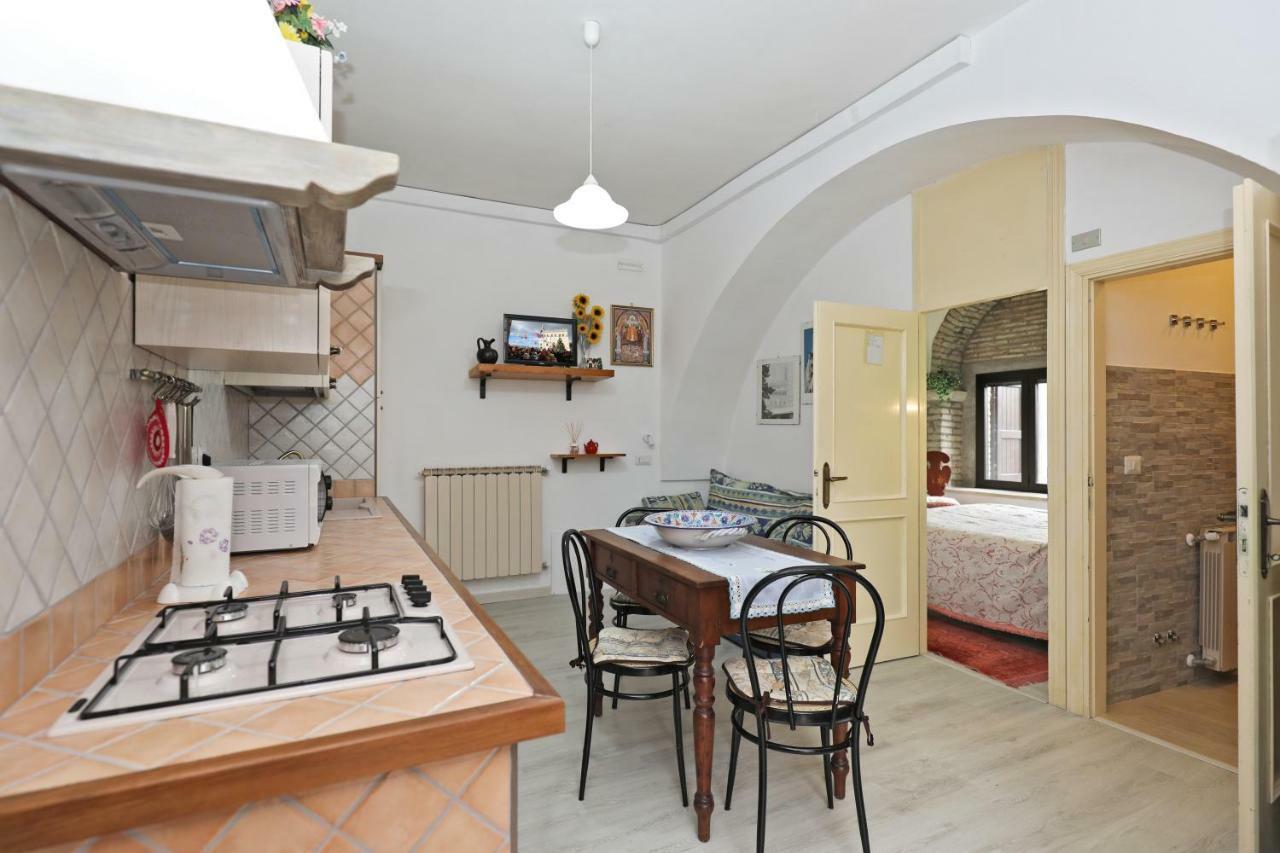 Agriturismo Villa Mozart Nel Verde Gubbio Buitenkant foto