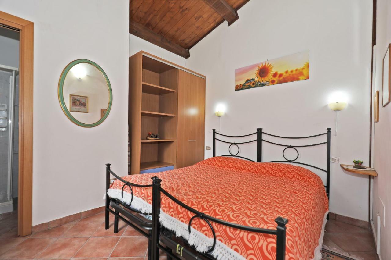 Agriturismo Villa Mozart Nel Verde Gubbio Buitenkant foto