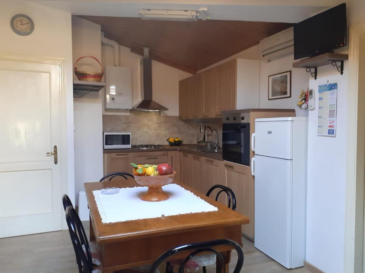 Agriturismo Villa Mozart Nel Verde Gubbio Buitenkant foto